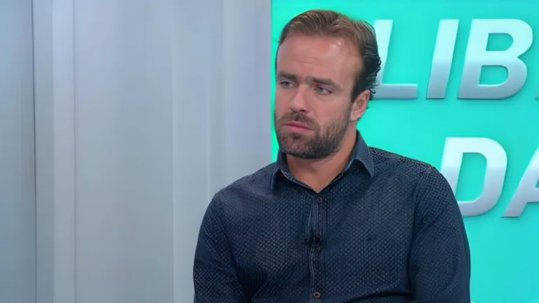 Roger Flores crava técnico que ‘só tem fama’ no Brasil: “Trabalho ruim”