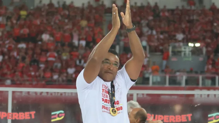Roger Machado explica representatividade do título do Gauchão conquistado com o Internacional