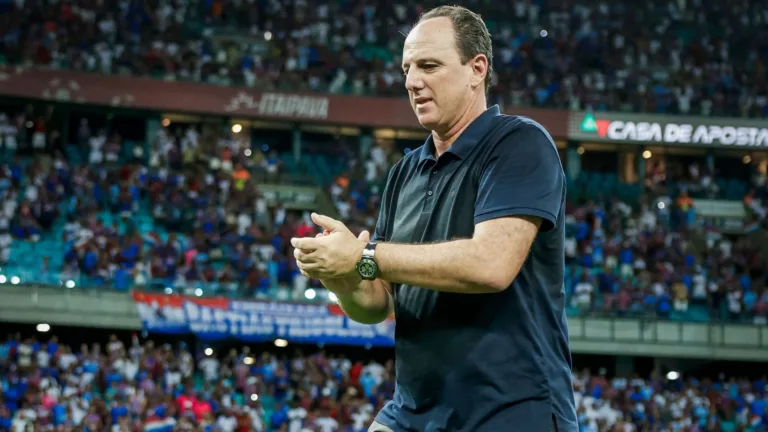 Rivaldo aposta em Rogério Ceni para técnico da seleção brasileira: “Com certeza”