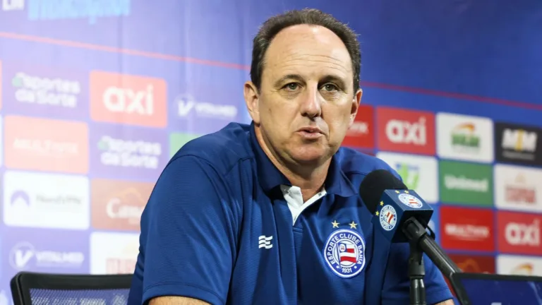 Rogério Ceni, do Bahia, elege time que renasceu no Brasil