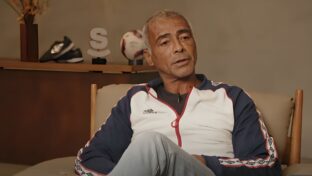 Romário em entrevista para o podcast no YouTube (Reprodução)