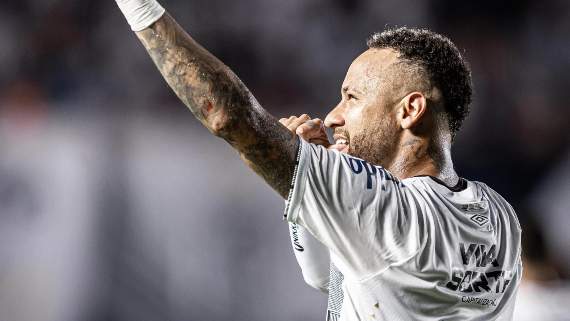Presença de Neymar coloca Santos em destaque em ranking mundial nas redes sociais