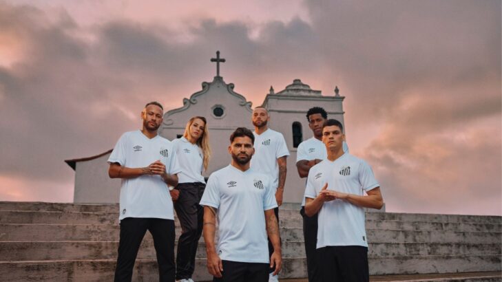 Santos oficializa novo uniforme 1 para 2025 com homenagem a ponto turístico Santos oficializa novo uniforme 1 para 2025 com homenagem a ponto turístico
