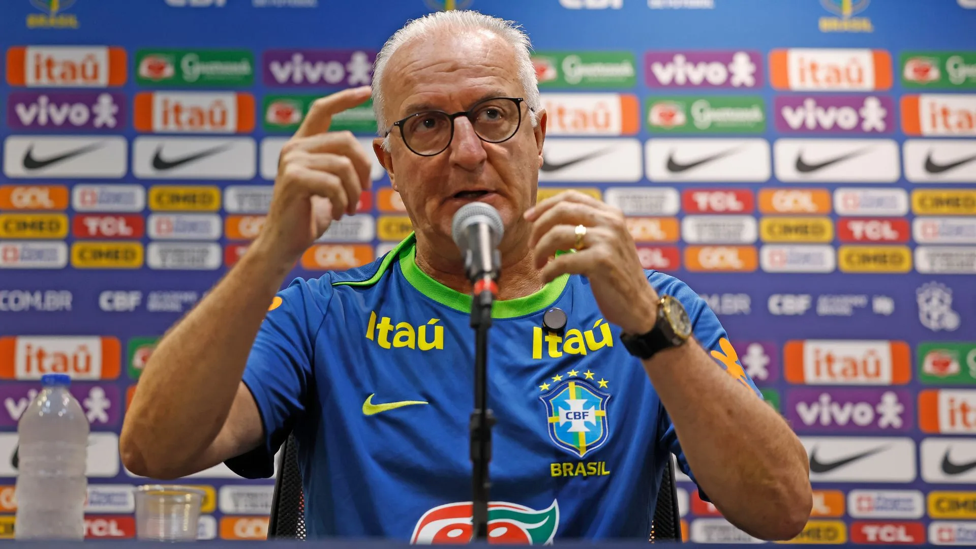 Tostão faz alerta sobre problema na seleção brasileira: “Seria melhor”