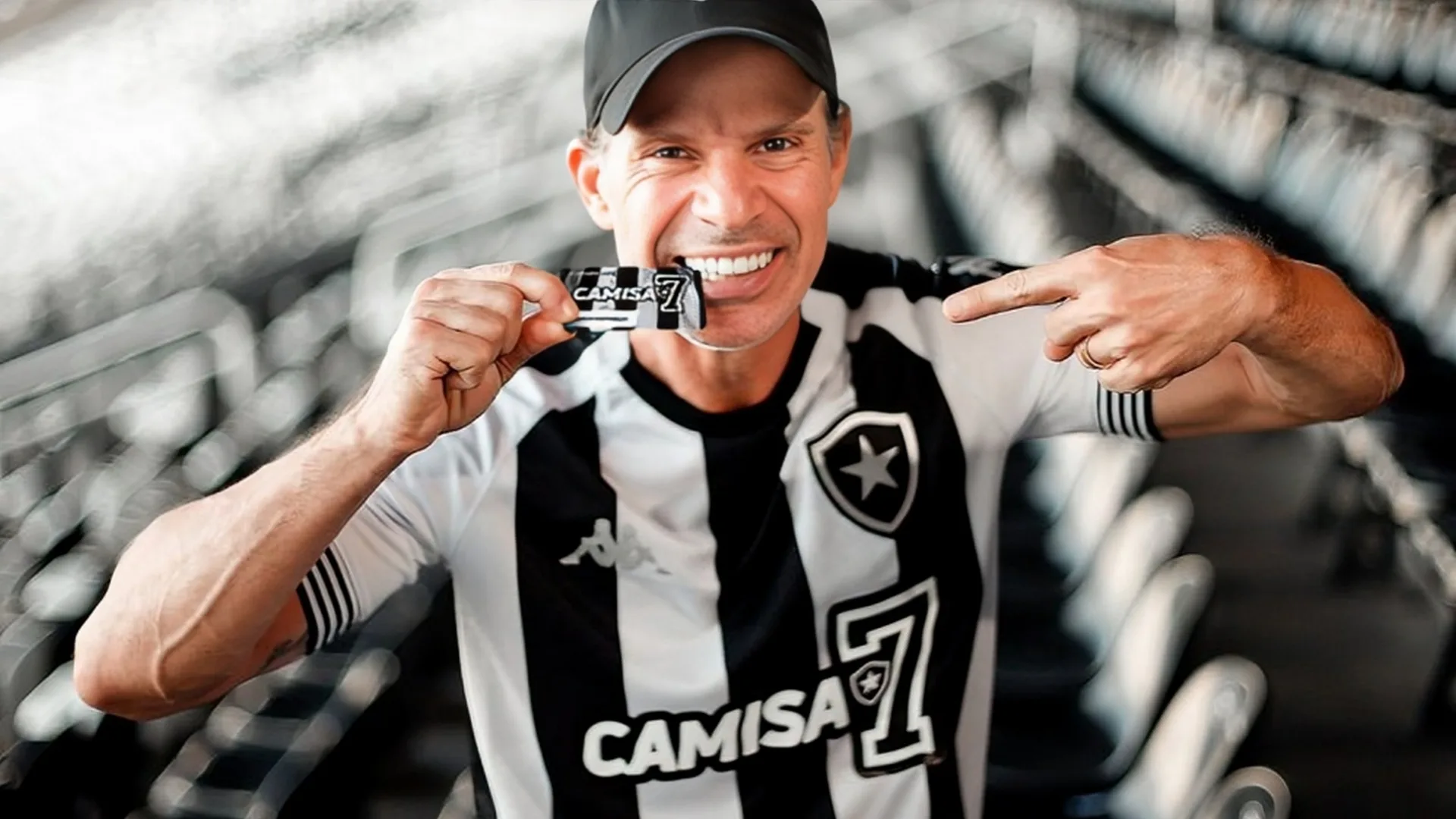Túlio Maravilha pede convocação de goleiro para seleção brasileira: “Melhor do país”