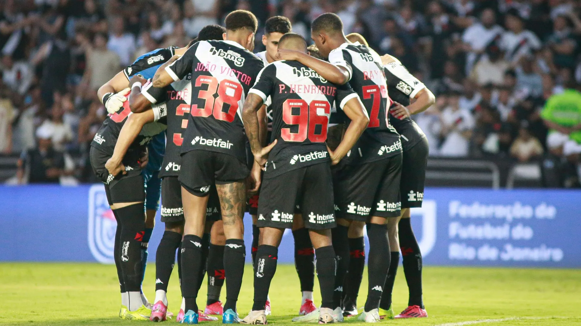 Vasco hoje: veja provável time contra o Flamengo no Carioca