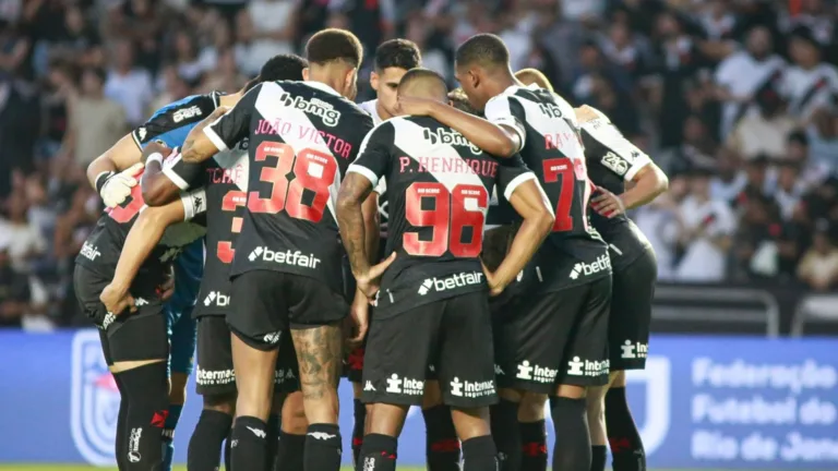 Vasco admite dívida milionária com os jogadores do atual elenco