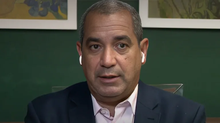 Zinho antecipa possível demissão de técnico no Brasil em 2025: “Infelizmente”