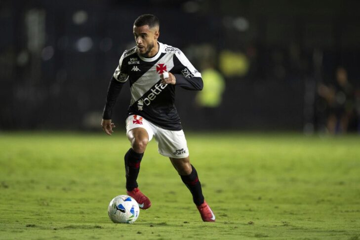 3AGM6B3 RJ - RIO DE JANEIRO - 04/08/2025 - SOUTH AMERICAN CUP 2025, VASCO x PUERTO CABELLO - Coutinho player of Vasco during the match against Puerto Cabello at the Sao Januario stadium for the 2025 South American Cup championship. Photo: Jorge Rodrigues/AGIF (via AP)