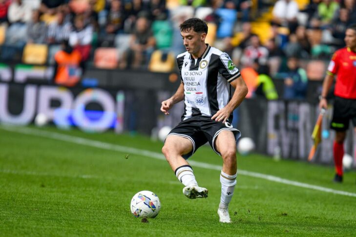 Oier Zarraga em campo pela Udinese. Foto: Agency/Alamy Live News