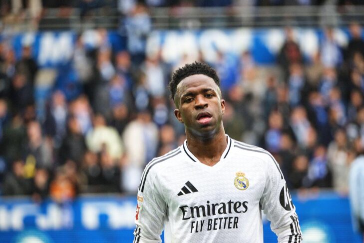 Vinicius Júnior em ação pelo Real Madrid. Foto: Ruben Gil/Alamy Live News.