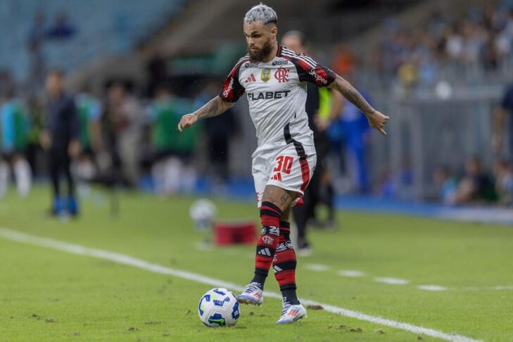 Michael em jogada pelo Flamengo. Foto: Liamara Polli/AGIF (via AP)