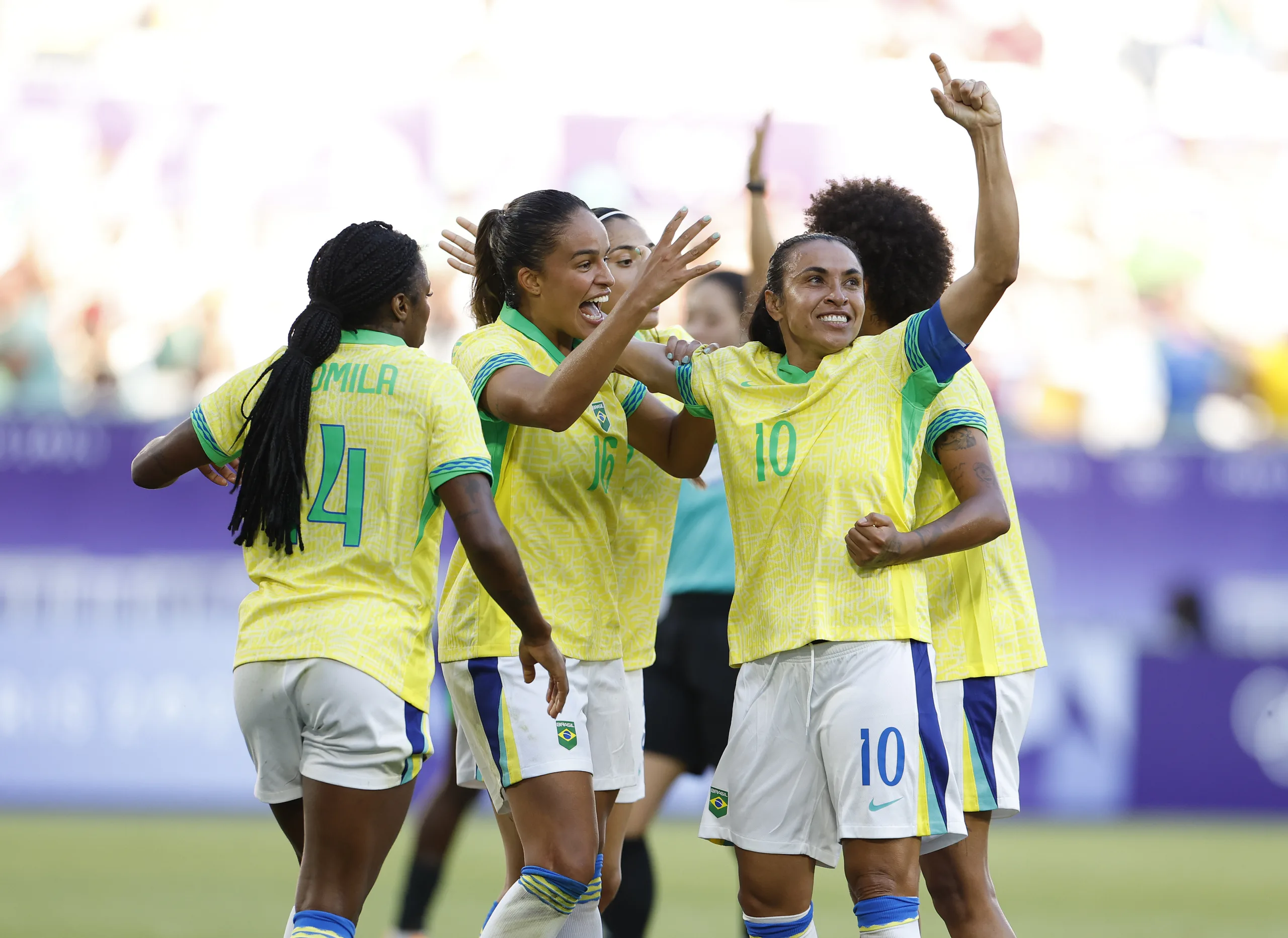 Retorno da rainha? Arthur Elias comenta sobre Marta na seleção brasileira feminina