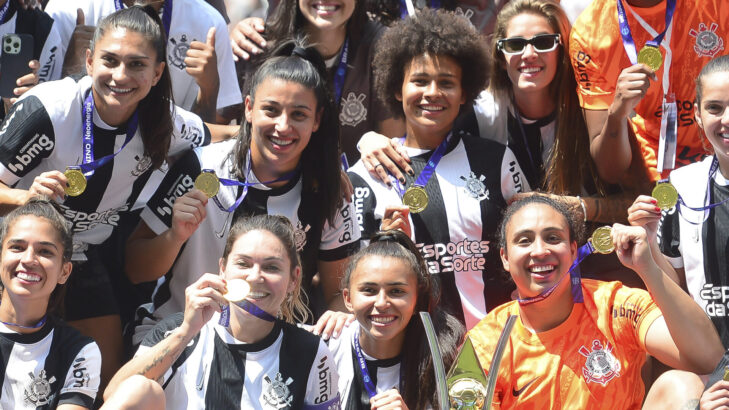 3 motivos que empolgam os torcedores do Corinthians contra o Palmeiras no Brasileirão Feminino 3 motivos que empolgam os torcedores do Corinthians contra o Palmeiras no Brasileirão Feminino