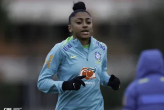 Kerolin, em treino da Seleção Brasileira