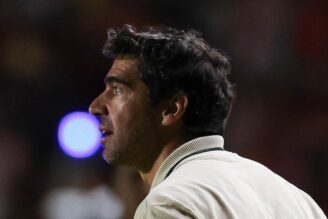 abel-ferreira-foto-03-cesar-greco-palmeiras-1-328x219.jpg