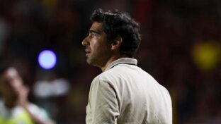 O técnico Abel Ferreira, da SE Palmeiras, em jogo contra a equipe do Sport CR, durante partida válida pela segunda rodada, do Campeonato Brasileiro, Série A, no Estádio Ilha do Retiro. (Cesar Greco/Palmeiras)