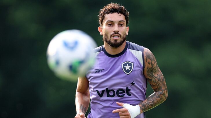 Alex Telles, do Botafogo, indica time em má fase no Brasileirão Série A: “Momento não é bom” Alex Telles, do Botafogo, indica time em má fase no Brasileirão Série A: “Momento não é bom”