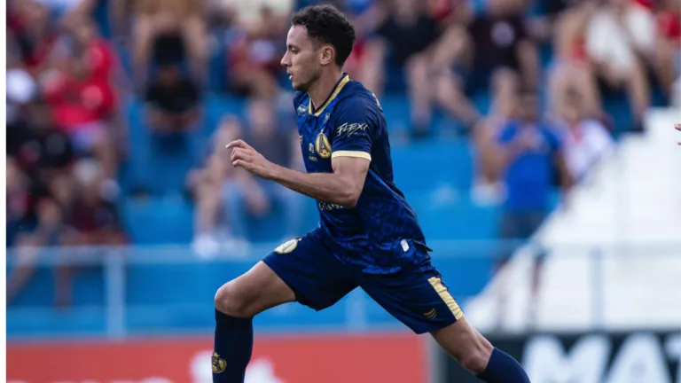 Copa do Brasil: Gorne, atacante da Aparecidense, projeta duelo contra o Fluminense