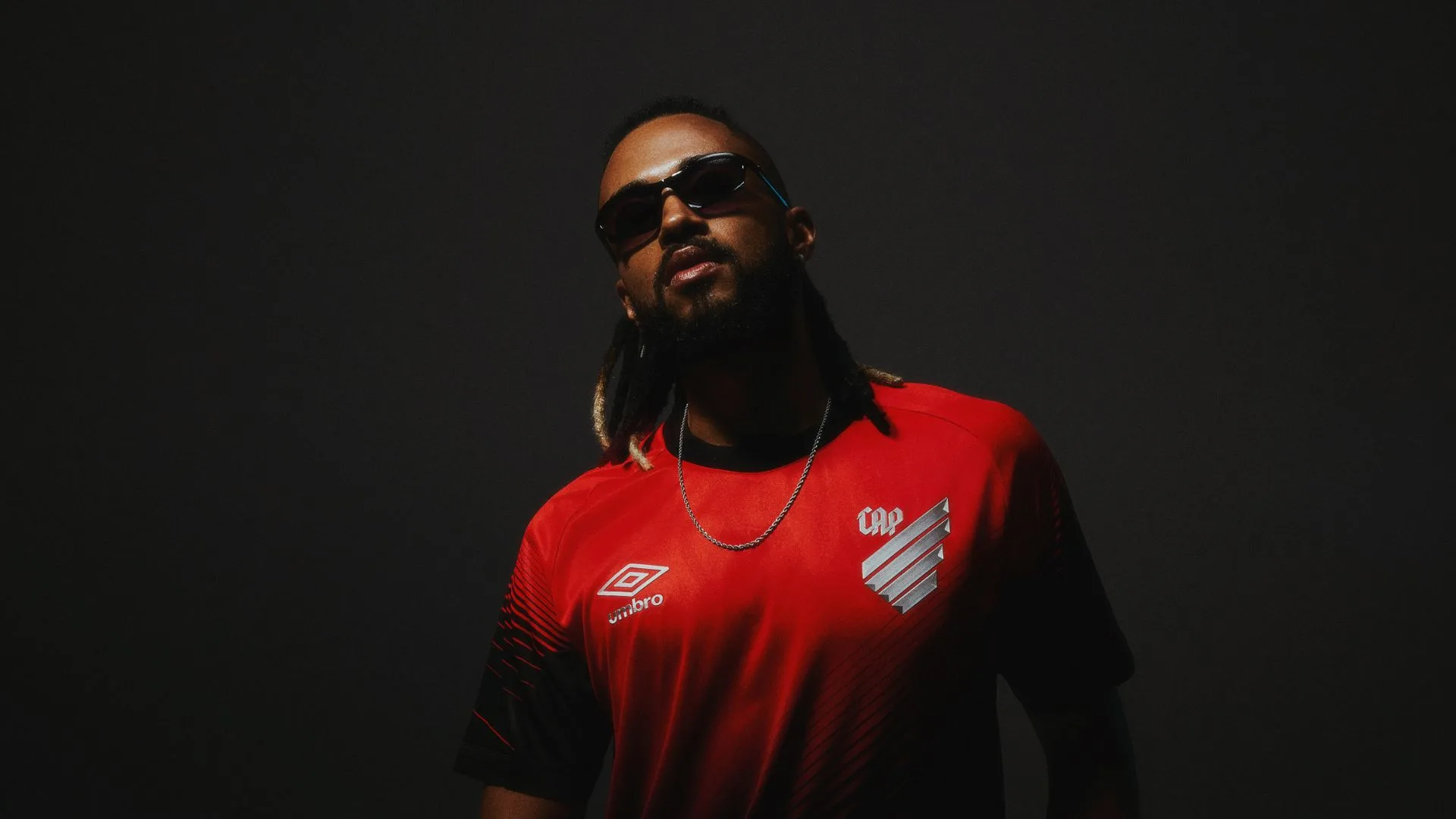 Athletico-PR lança novo uniforme para a temporada 2025