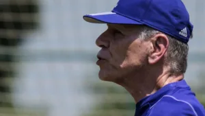 Paulo Autuori é oficialmente anunciado como novo treinador do Sporting Cristal, do Peru