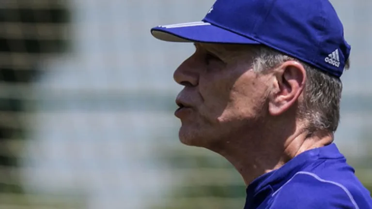 Paulo Autuori é oficialmente anunciado como novo treinador do Sporting Cristal, do Peru