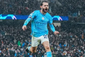 Na imagem, Bernardo Silva comemora gol