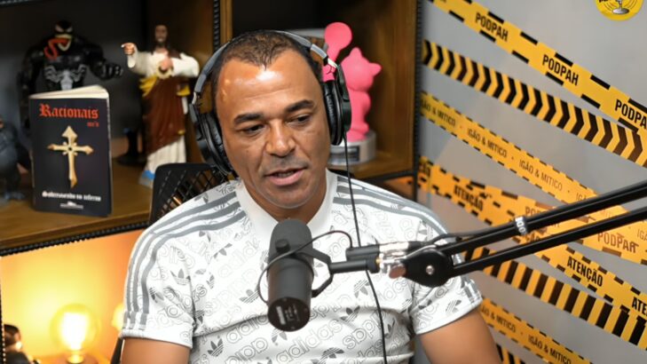 Cafu sugere três técnicos para assumir seleção brasileira Cafu sugere três técnicos para assumir seleção brasileira