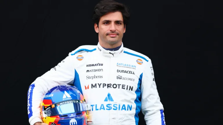 Ayrton Senna ou Schumacher: Carlos Sainz escolhe o maior piloto da história da F1