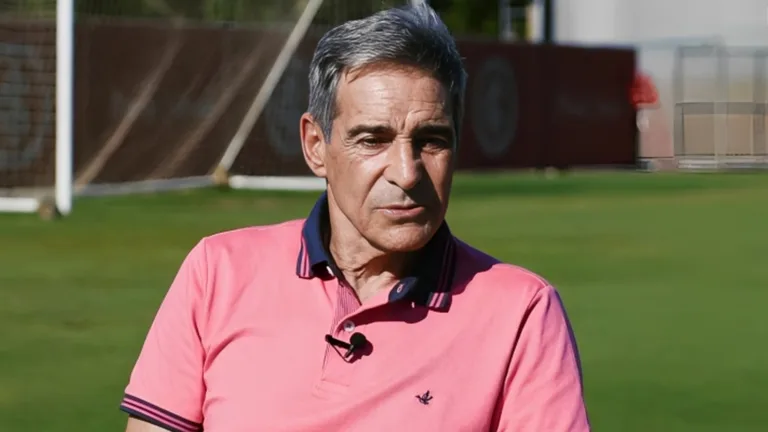 Carpegiani tira favorito da briga pelo título do Brasileirão: “Meio da tabela”