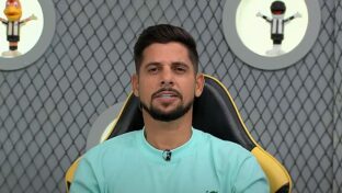 Cicinho é comentarista esportivo da Band (Reprodução/Band)