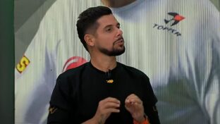 Cicinho é comentarista da Band (Reprodução/YouTube)
