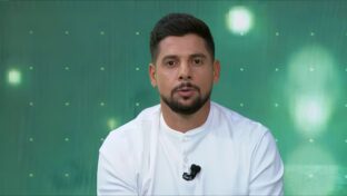Cicinho, ex-jogador e comentarista (Reprodução)