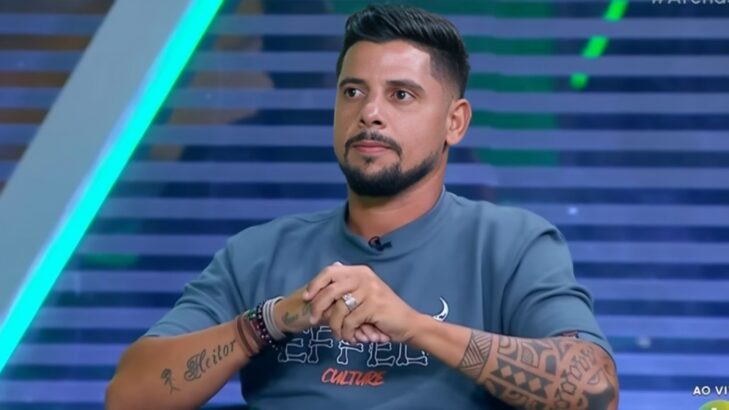 Cicinho crava quem é o ‘time do pacto’ no futebol hoje: “Ninguém segura” Cicinho crava quem é o ‘time do pacto’ no futebol hoje: “Ninguém segura”
