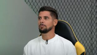 Cicinho é comentarista da Band (Reprodução/YouTube)