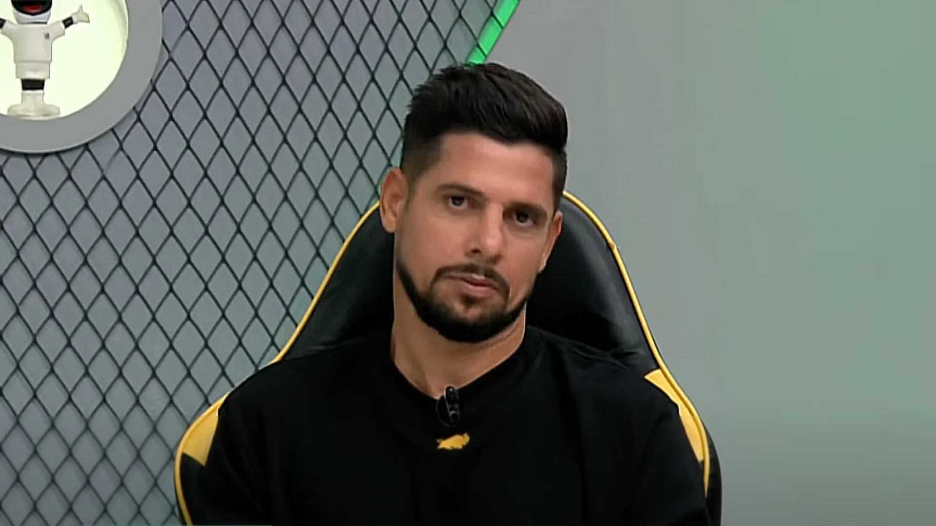 Cicinho crava time que “ilude” torcedores no Brasil: “Vai ganhar nada” 