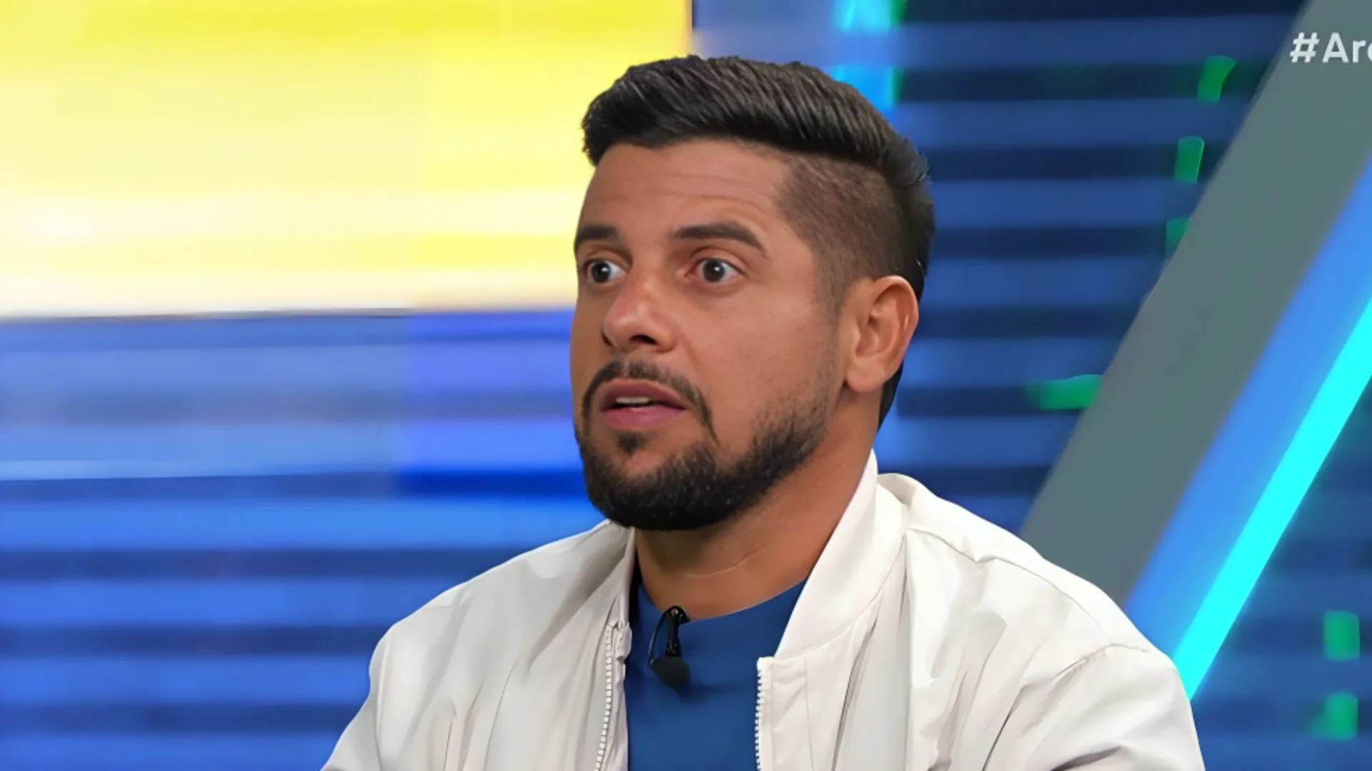 Cicinho faz projeção para duelo Cruzeiro x Palmeiras no Brasileirão e revela palpite para o vencedor