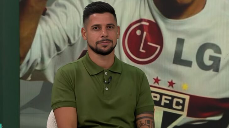 Cicinho antecipa time brasileiro que vai dar vexame no Mundial: “Deve ser triste” Cicinho antecipa time brasileiro que vai dar vexame no Mundial: “Deve ser triste”