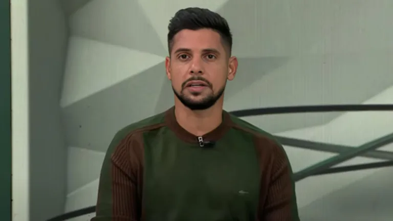 Cicinho aposta que Botafogo subirá ao mesmo patamar de Palmeiras e Flamengo em 2025: “Vai brigar por todos os títulos”