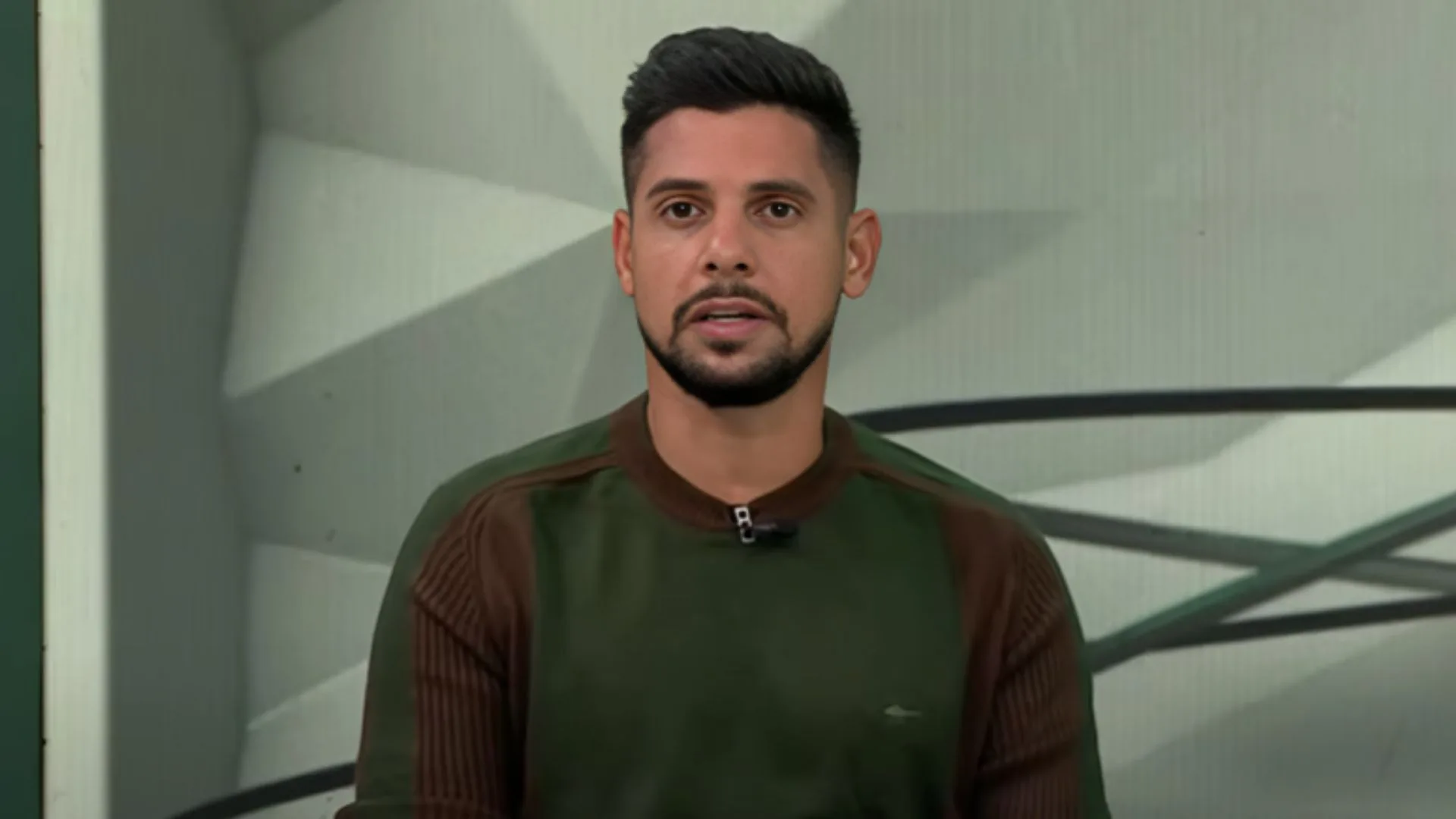 Cicinho aposta que Botafogo subirá ao mesmo patamar de Palmeiras e Flamengo em 2025: “Vai brigar por todos os títulos”