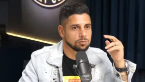 Cicinho se antecipa e crava time grande que brigará para não cair no Brasileirão