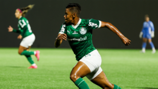 Jogadora do Palmeiras feminino. (Foto: Fabio Menotti/Palmeiras/by Canon)