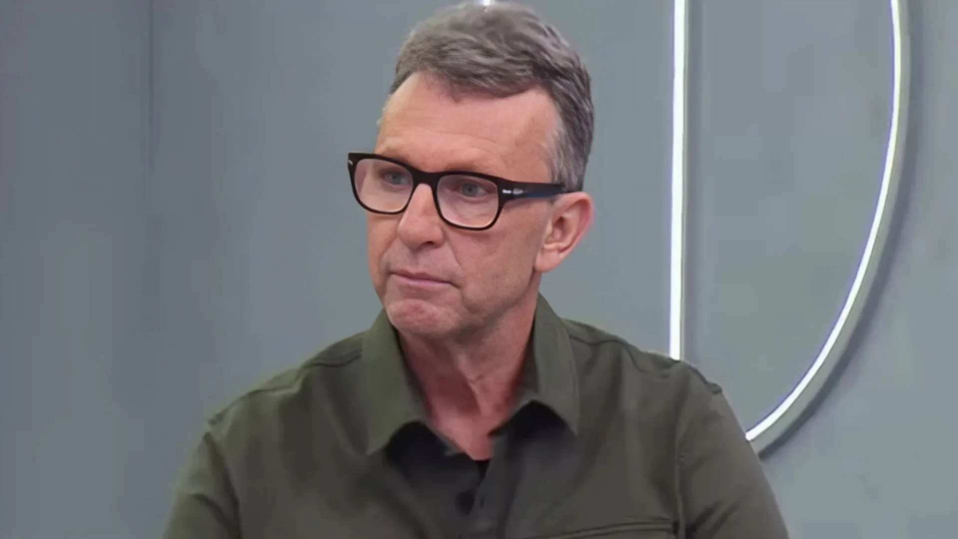 Craque Neto elege técnico que nunca vai ser demitido no Brasil