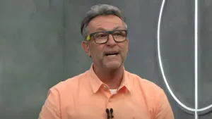 Craque Neto elege time com defesa impressionante no Brasil hoje