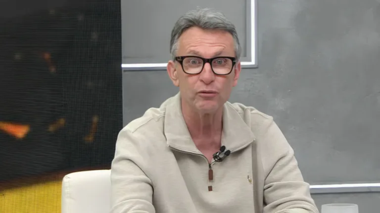 Craque Neto sobe o tom e detona jogador do Corinthians: “Medíocre”