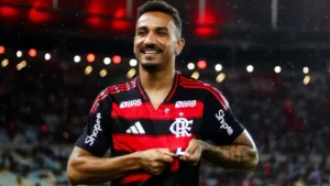 Danilo, do Flamengo, crava lateral excepcional no Brasil hoje: “Futuro da seleção”