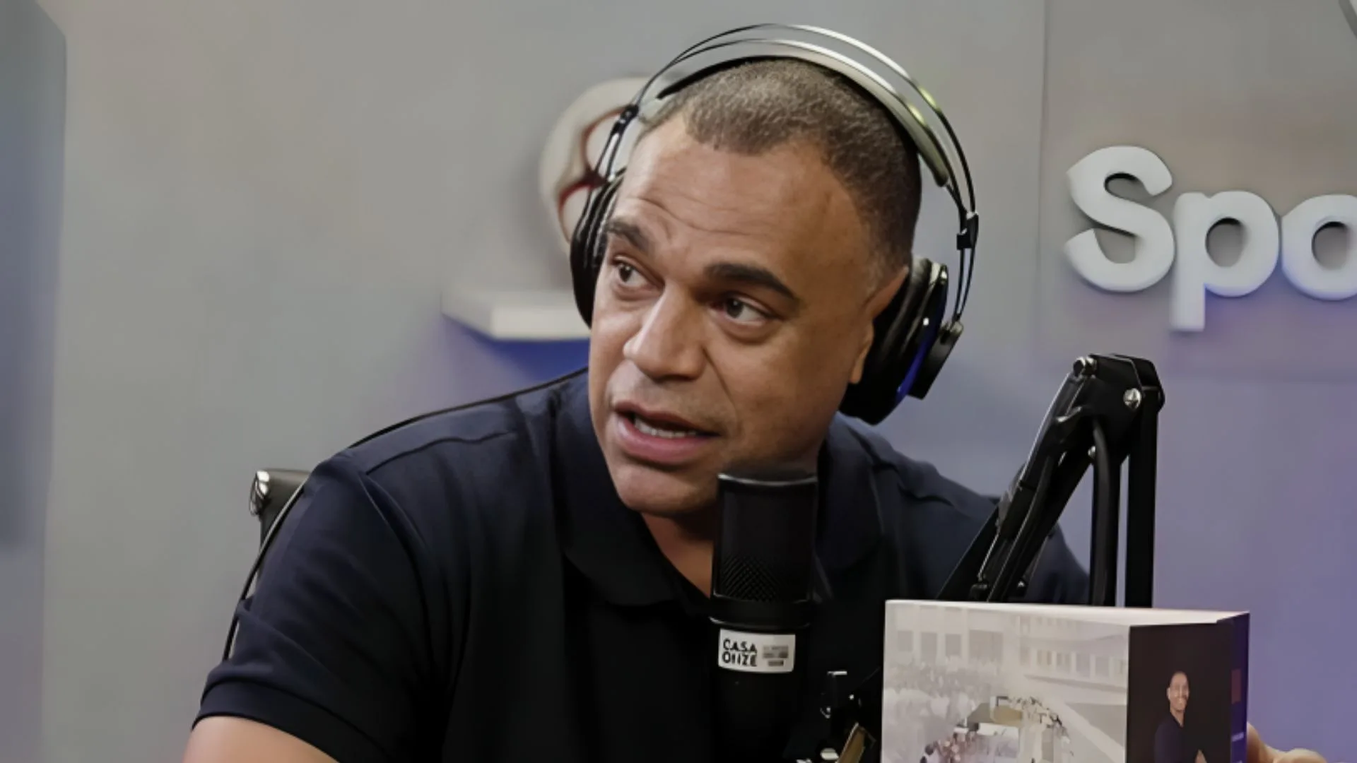 Denílson elege meia acima da média no Brasil hoje: “Esse joga”