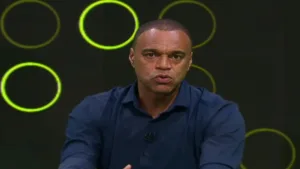 Denílson indica time desorganizado e que vai sofrer no Brasil: “Problema”