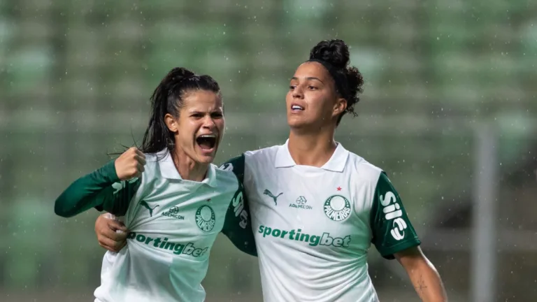Torcedores do Palmeiras têm 3 motivos para acreditarem na vitória contra o Corinthians no Brasileirão Feminino