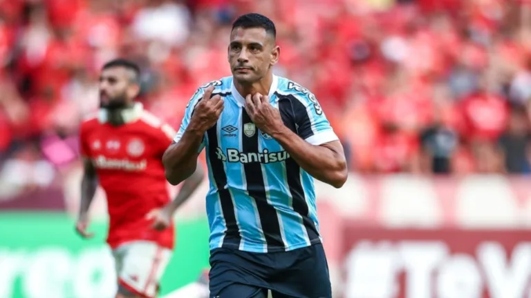 Diego Souza crava placar de Grêmio x Internacional no Brasileirão